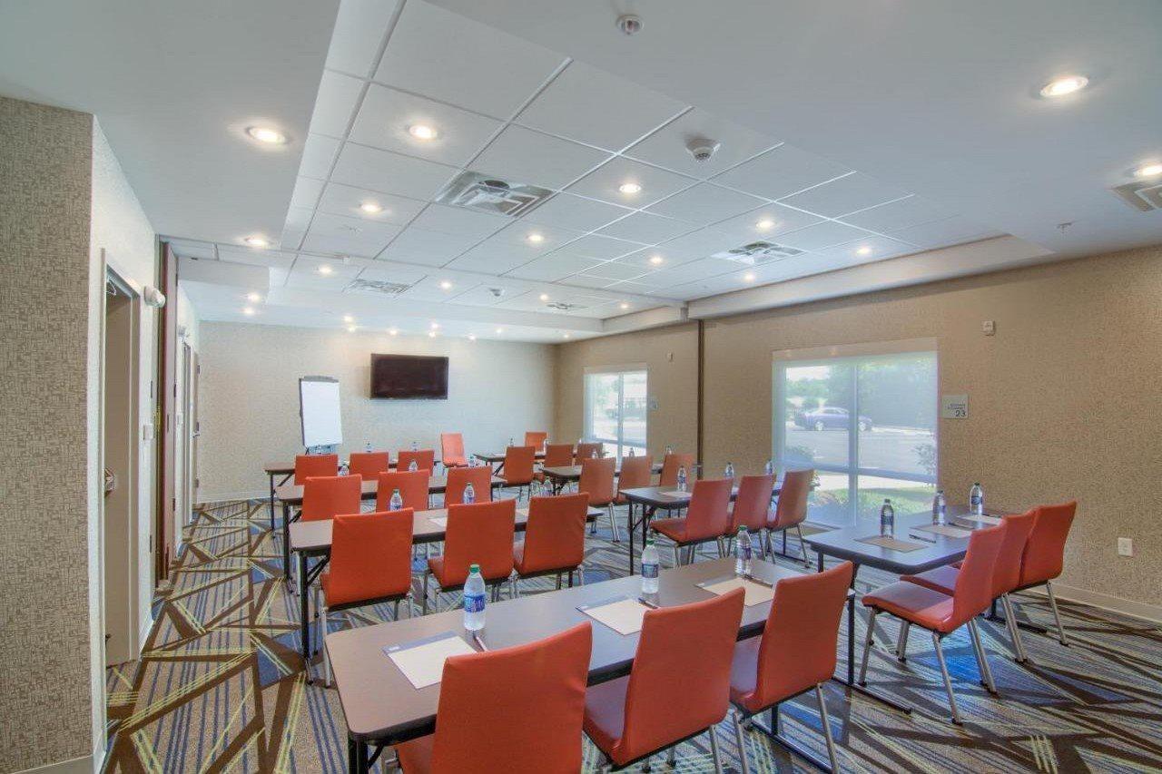 Holiday Inn Express & Suites Mobile - University Area By Ihg Bagian luar foto