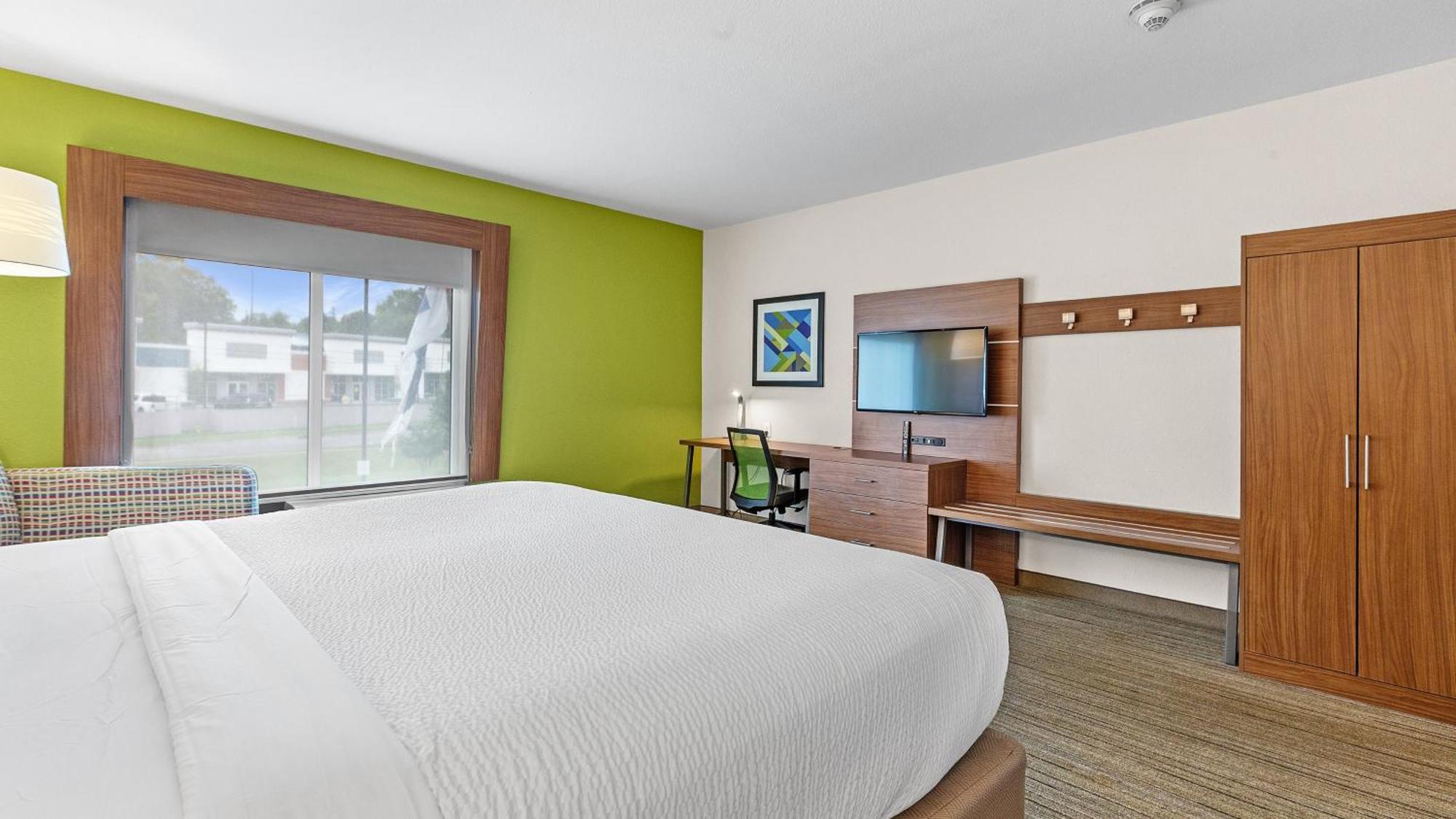 Holiday Inn Express & Suites Mobile - University Area By Ihg Bagian luar foto