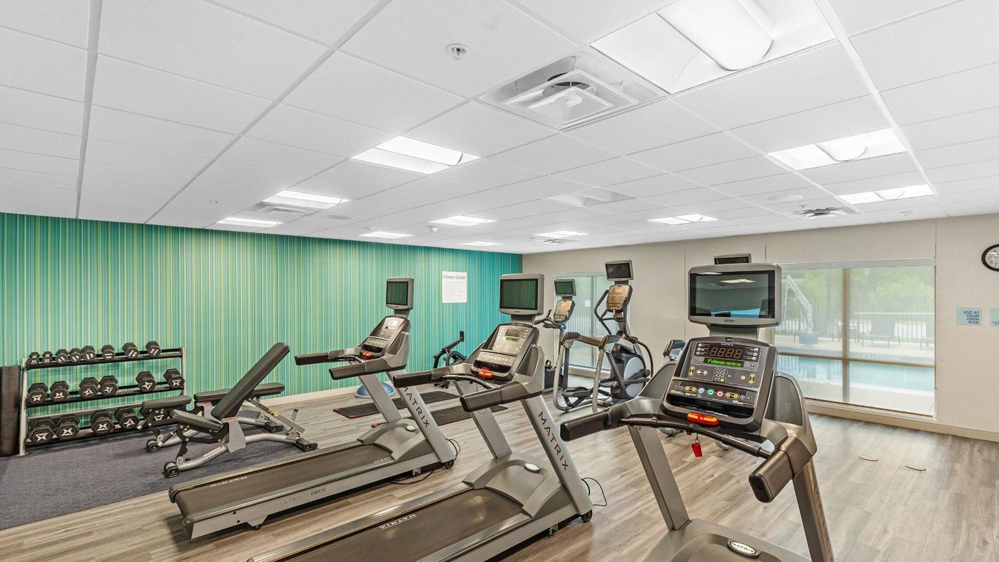 Holiday Inn Express & Suites Mobile - University Area By Ihg Bagian luar foto