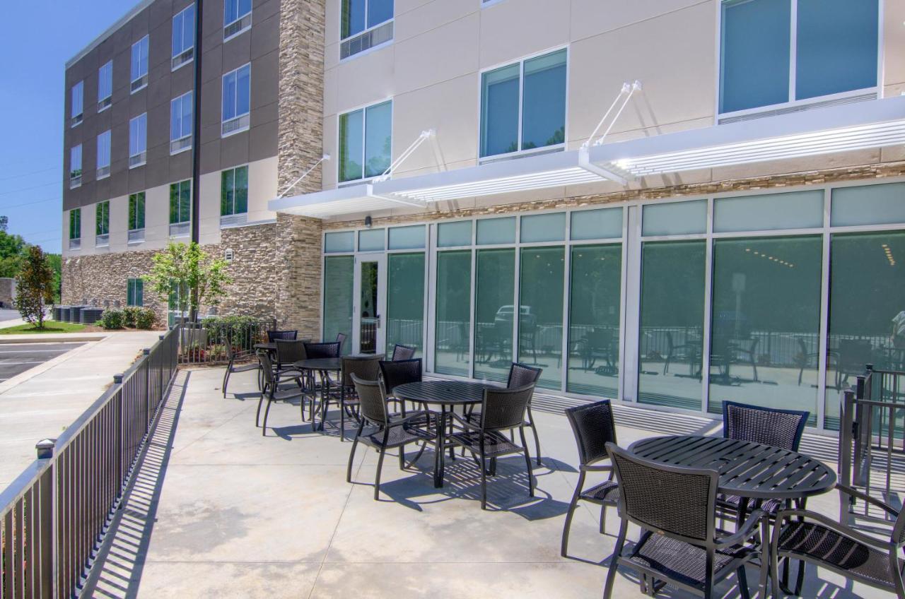 Holiday Inn Express & Suites Mobile - University Area By Ihg Bagian luar foto