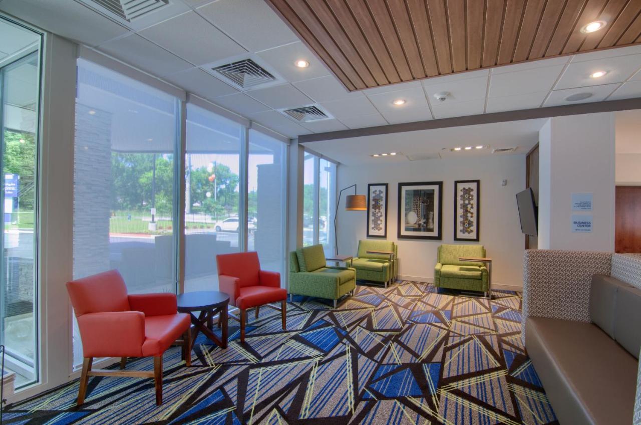 Holiday Inn Express & Suites Mobile - University Area By Ihg Bagian luar foto
